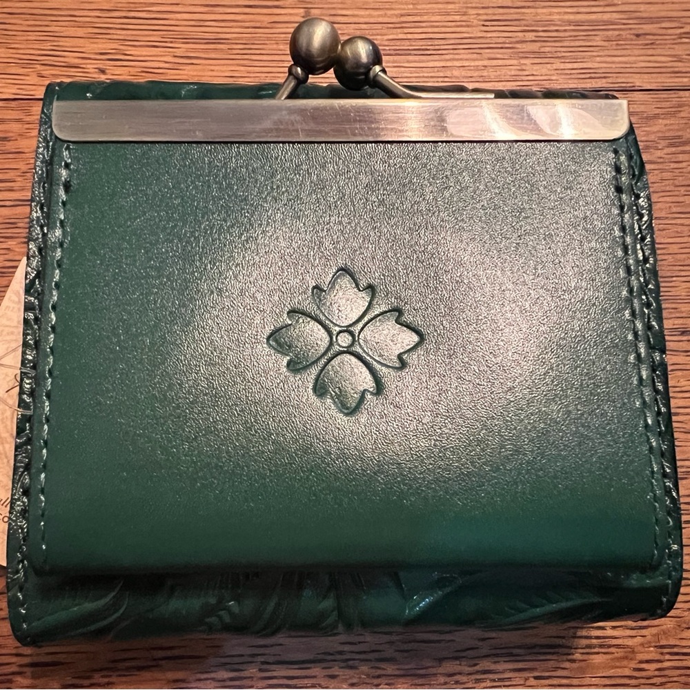 Patricia Nash Green Tooled Reiti Wallet - Picture 3 of 9